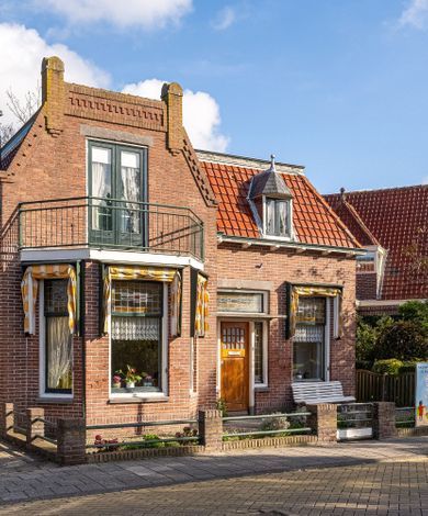 Wilhelminastraat 1, Monster