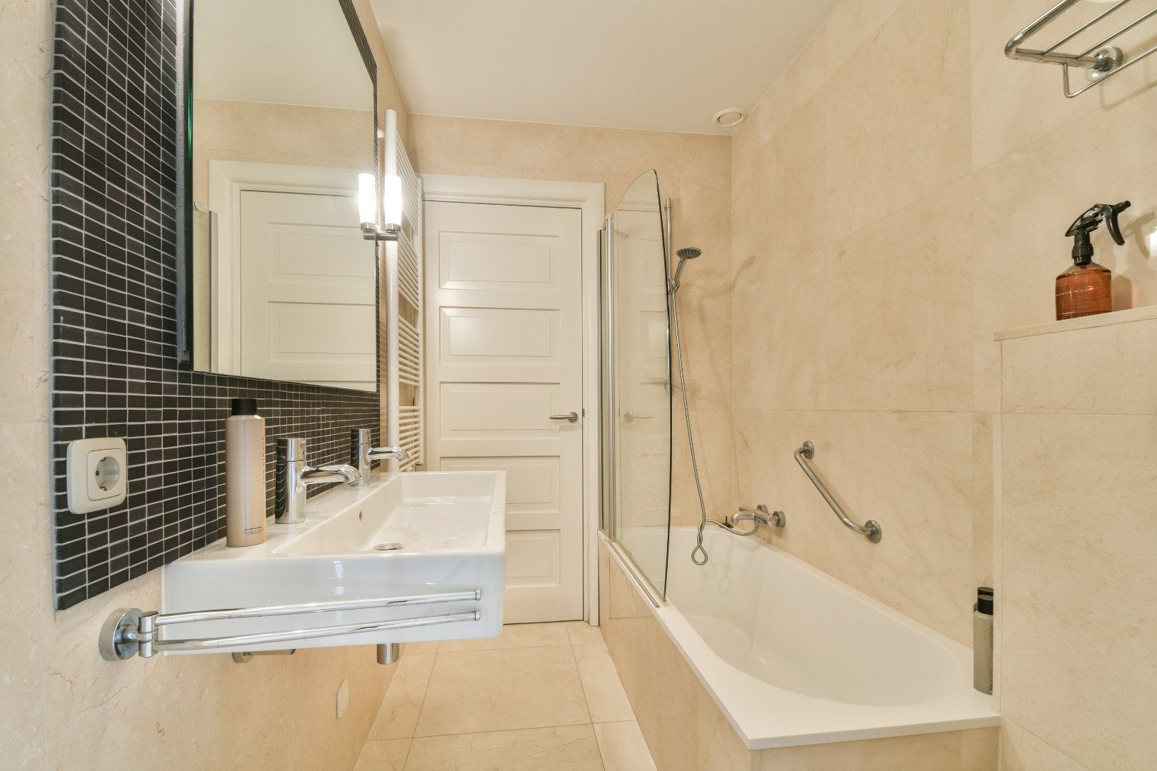 Koningin Astrid Boulevard 67 image 1