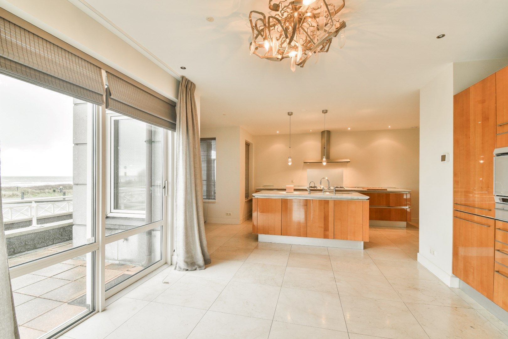 Koningin Astrid Boulevard 67 image 1