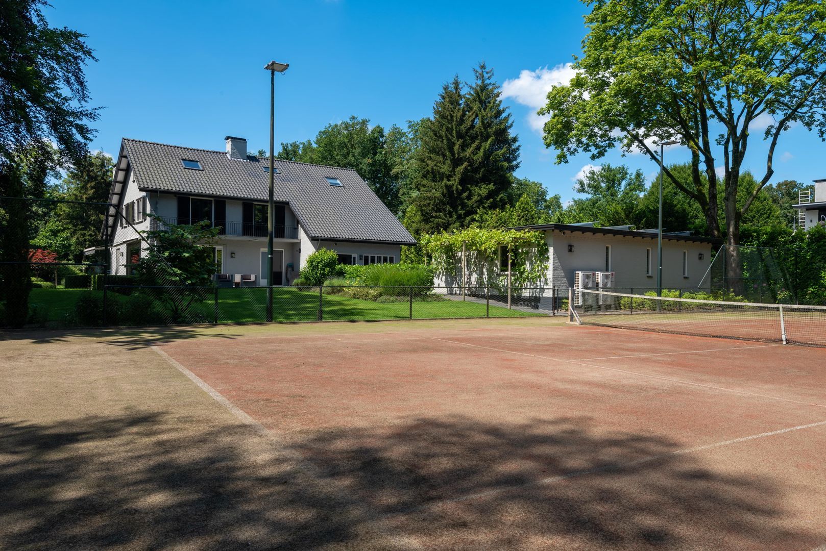 Hoevensestraat 1 image 1