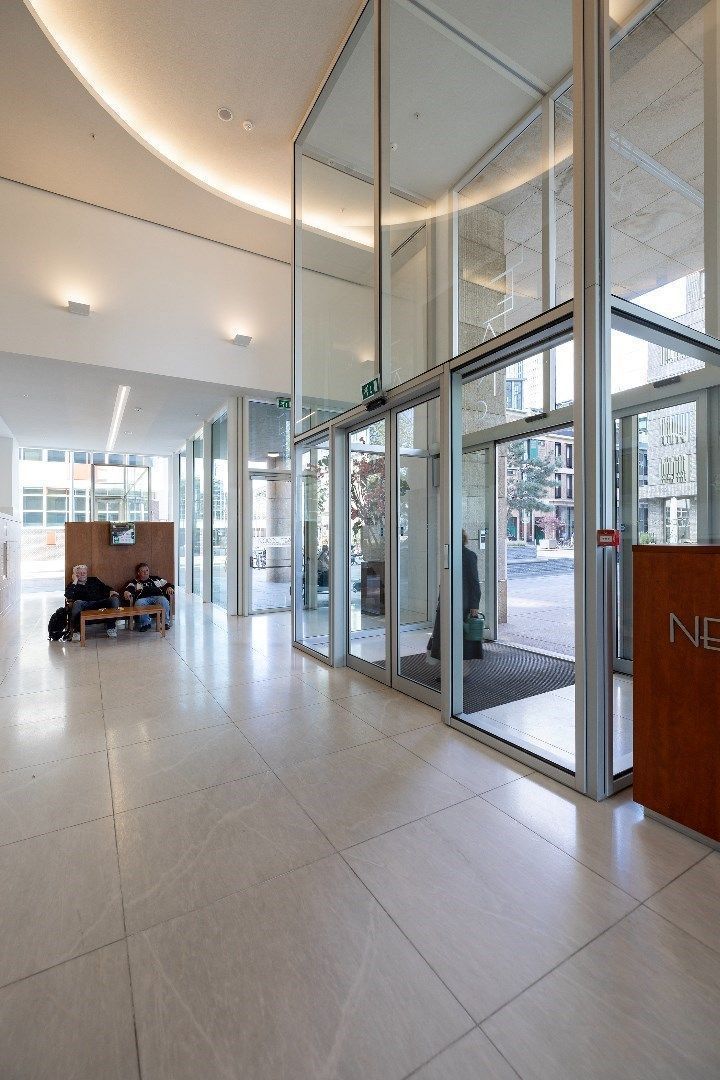 Van der Hoevenplein 228 image 1