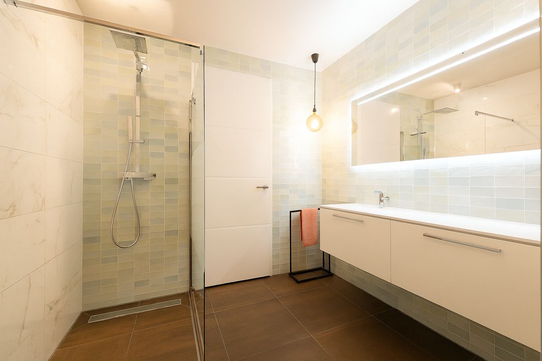 Baan 48 Z image thumbs 1