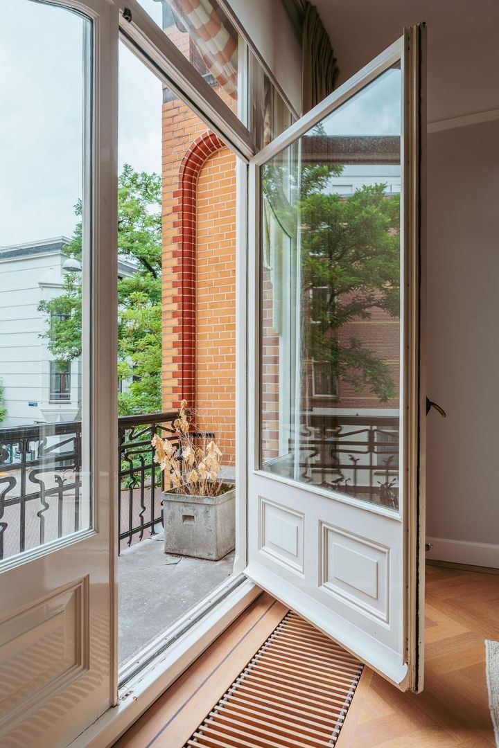 Van Breestraat 14 image 1