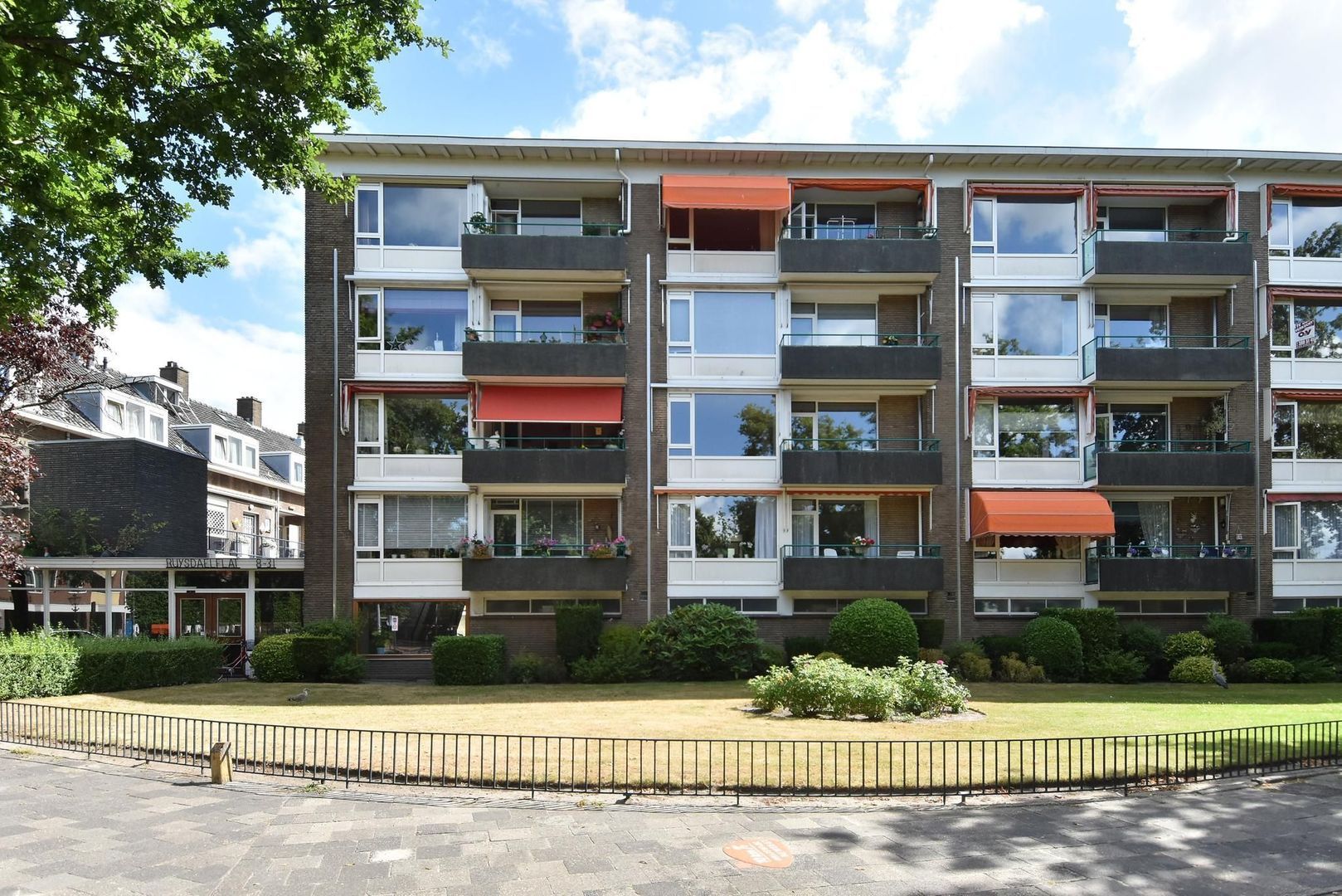 Ruysdaelplein 15, Rijswijk foto-1