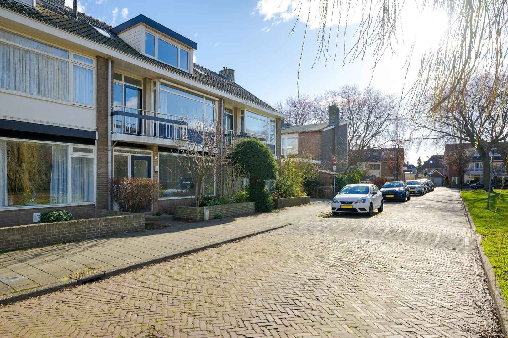 Koningin Emmalaan 2, Voorschoten foto-2