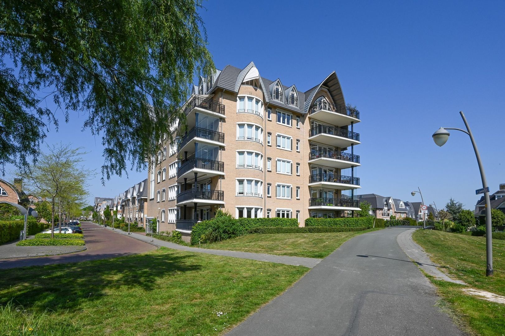 Aagje Dekenkade 81, Voorschoten foto-0