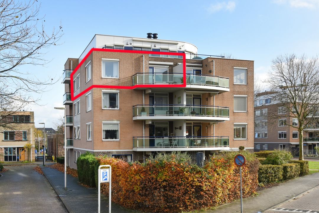 Dr. A.D. Sacharovlaan 51, Portiekflat in Alphen Aan Den Rijn