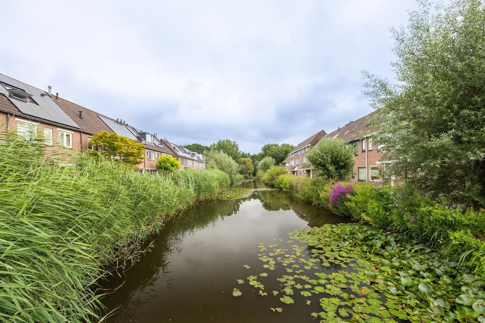 Langenhorst 24, Alphen Aan Den Rijn foto-2 blur