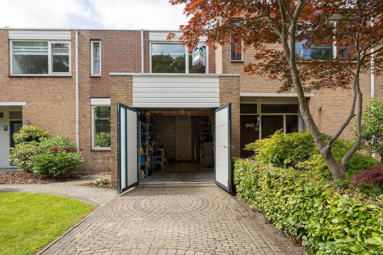 A.G.M. van der Hoevenstraat 85, Ter Aar foto-36 blur