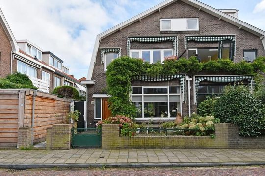 Laan van Sevenstar 18, Voorburg