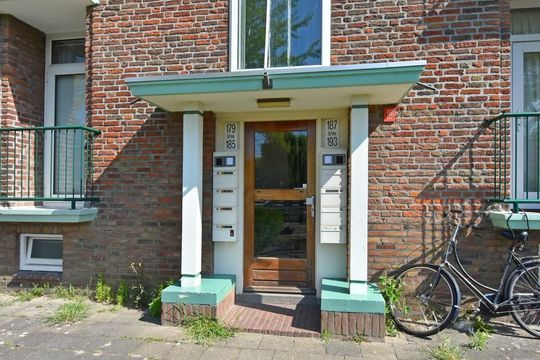 Koningin Julianalaan 183, Voorburg small-2