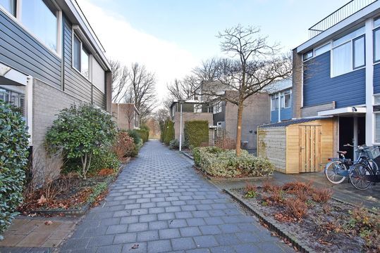 Elzendreef 108, Voorburg