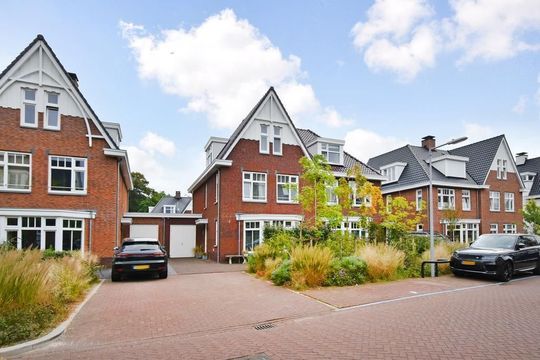 Vlietoevers 32, Voorburg