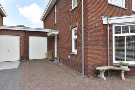 Vlietoevers 32, Voorburg small-2