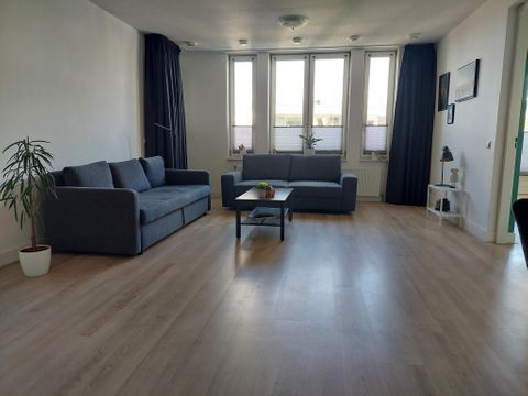 Damplein 95, Leidschendam small-3