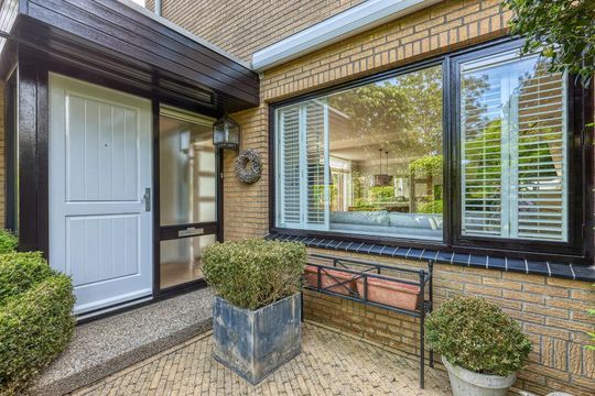 Rozentuin 108, Voorburg small-2