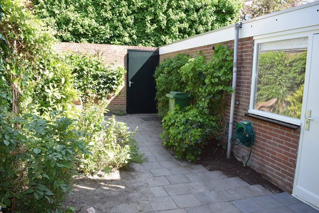 Leidseplein 8 zwart