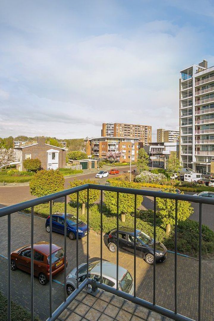 Uhlenbeckstraat 19, Voorburg foto-9