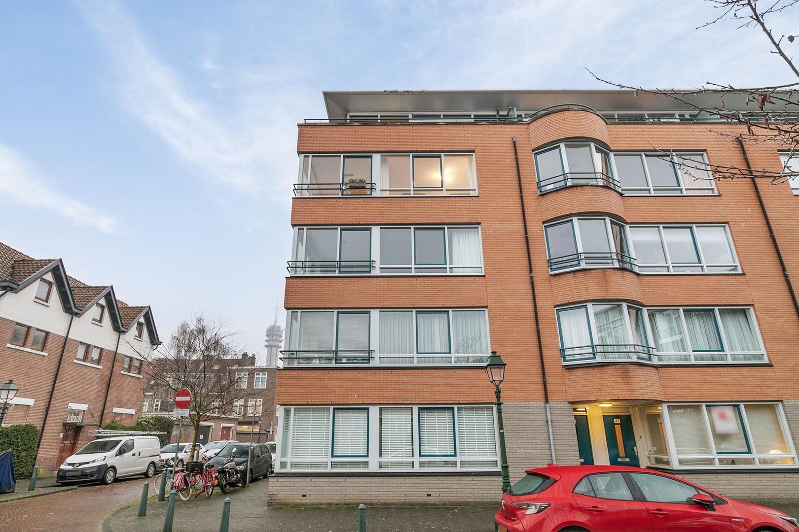 Abraham Patrasstraat 28, Den Haag foto-1