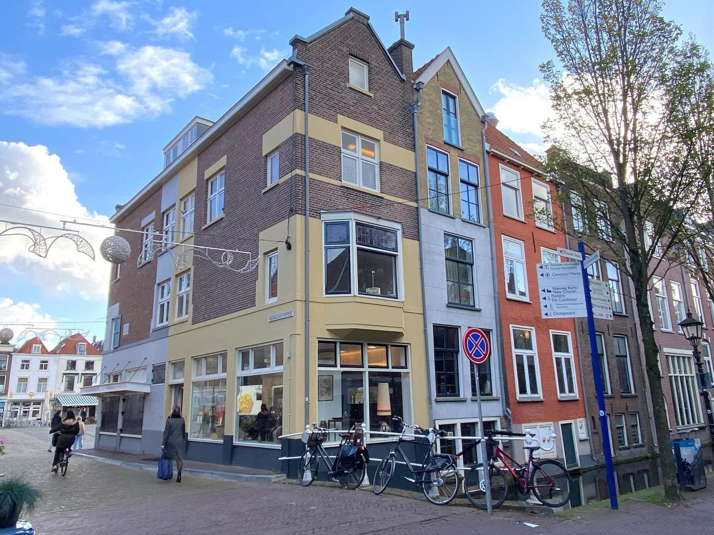 Markt 54, Delft foto-1 blur