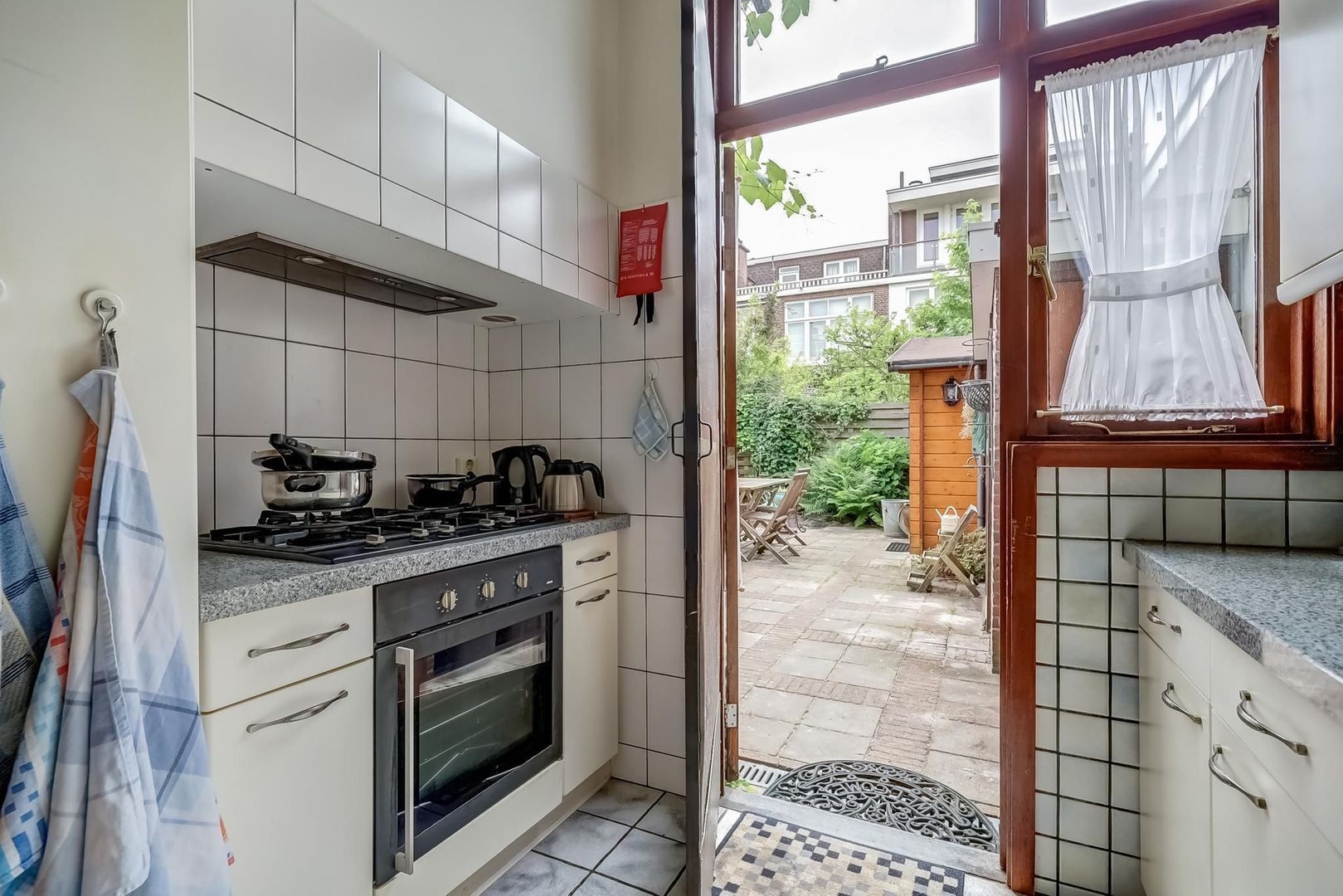 Van Nijenrodestraat 31, Den Haag foto-1