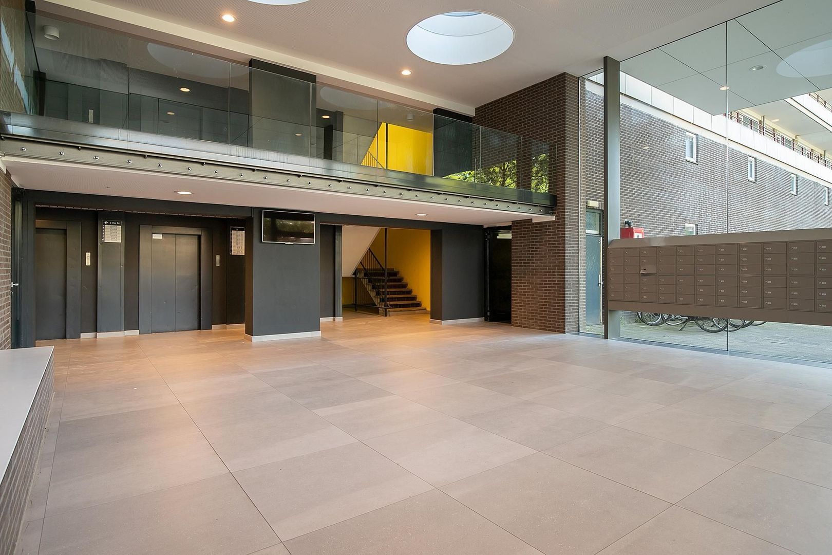 Arthur van Schendelplein 46, Delft foto-1
