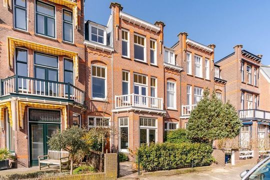 Vivienstraat 11 blur