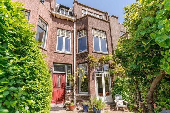 Mesdagstraat 45 blur