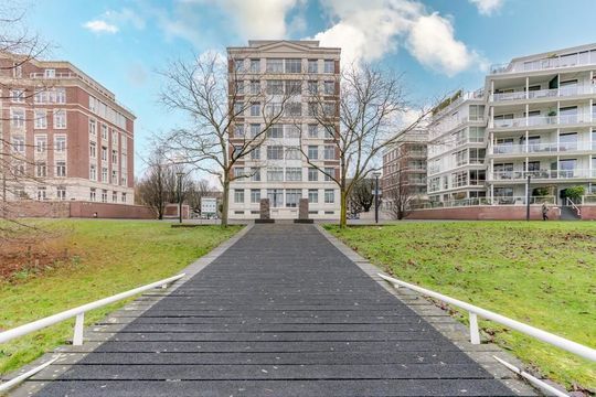 Burgemeester De Monchyplein 227 blur