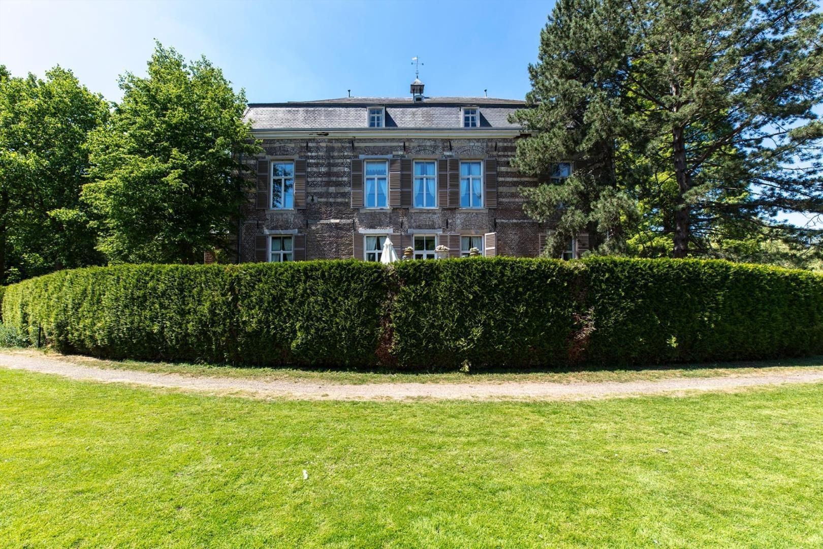 Rouenhof 19 image 1