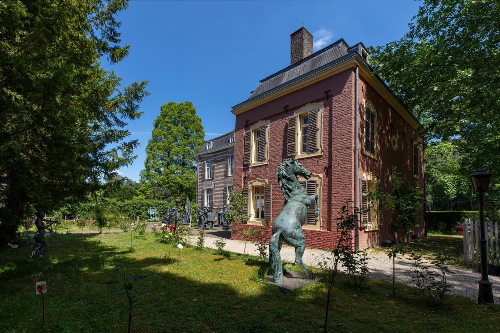 Rouenhof 19 image 1