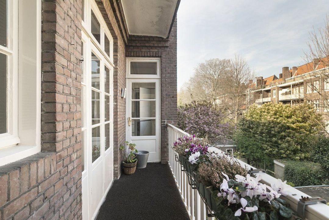 Albrecht Durerstraat 39 II, Upper Floor Apartment In Amsterdam - Dutch ...