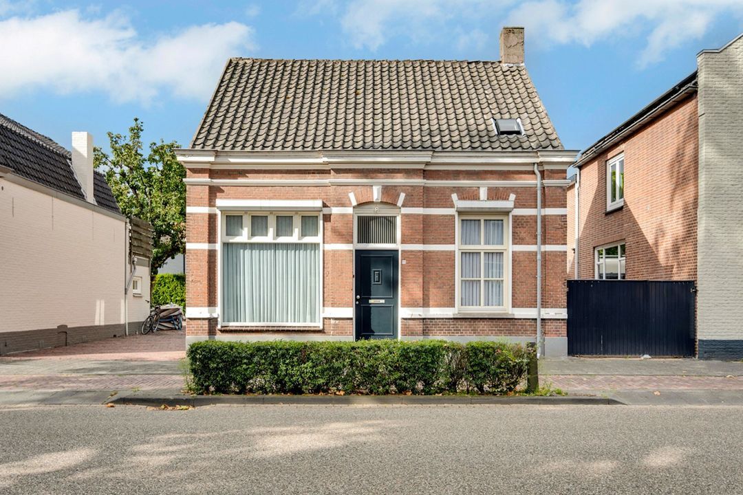 Stationsstraat 55, Vrijstaande woning in Rijen - KIN Makelaars