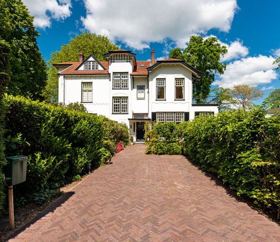 Hertog Hendriklaan 4, Baarn