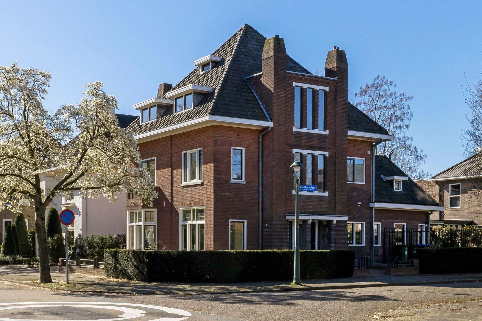 Ruusbroeclaan 1, Eindhoven foto-1