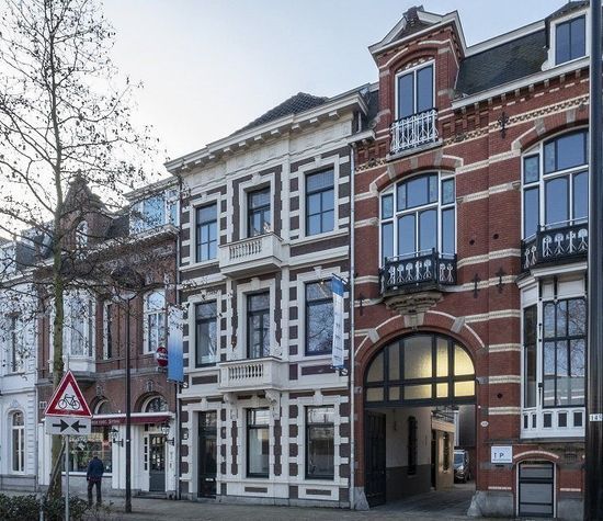 Spoorlaan 382, Tilburg