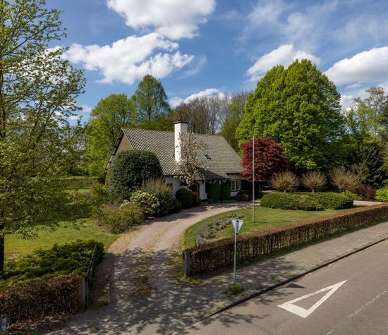 Strausslaan 1, Deurne