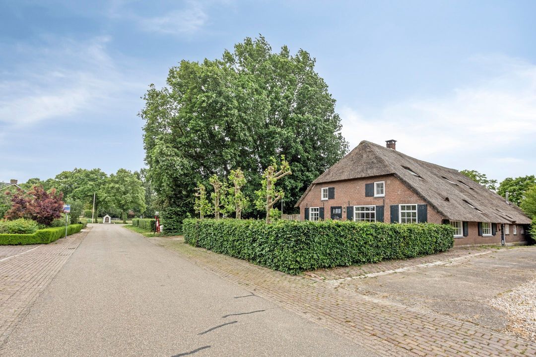 Pastoor van Weerdtstraat 8, Teeffelen foto-2
