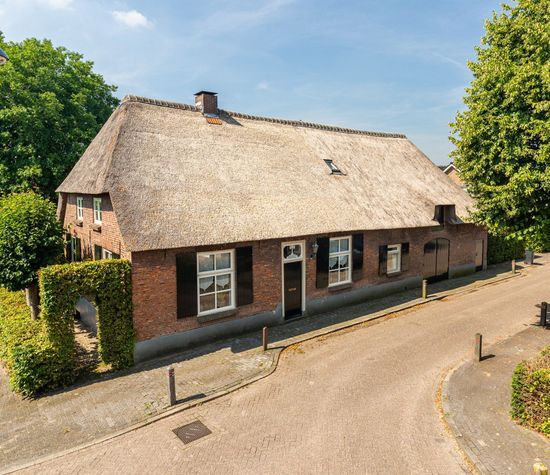 Dorpstraat 17, Macharen