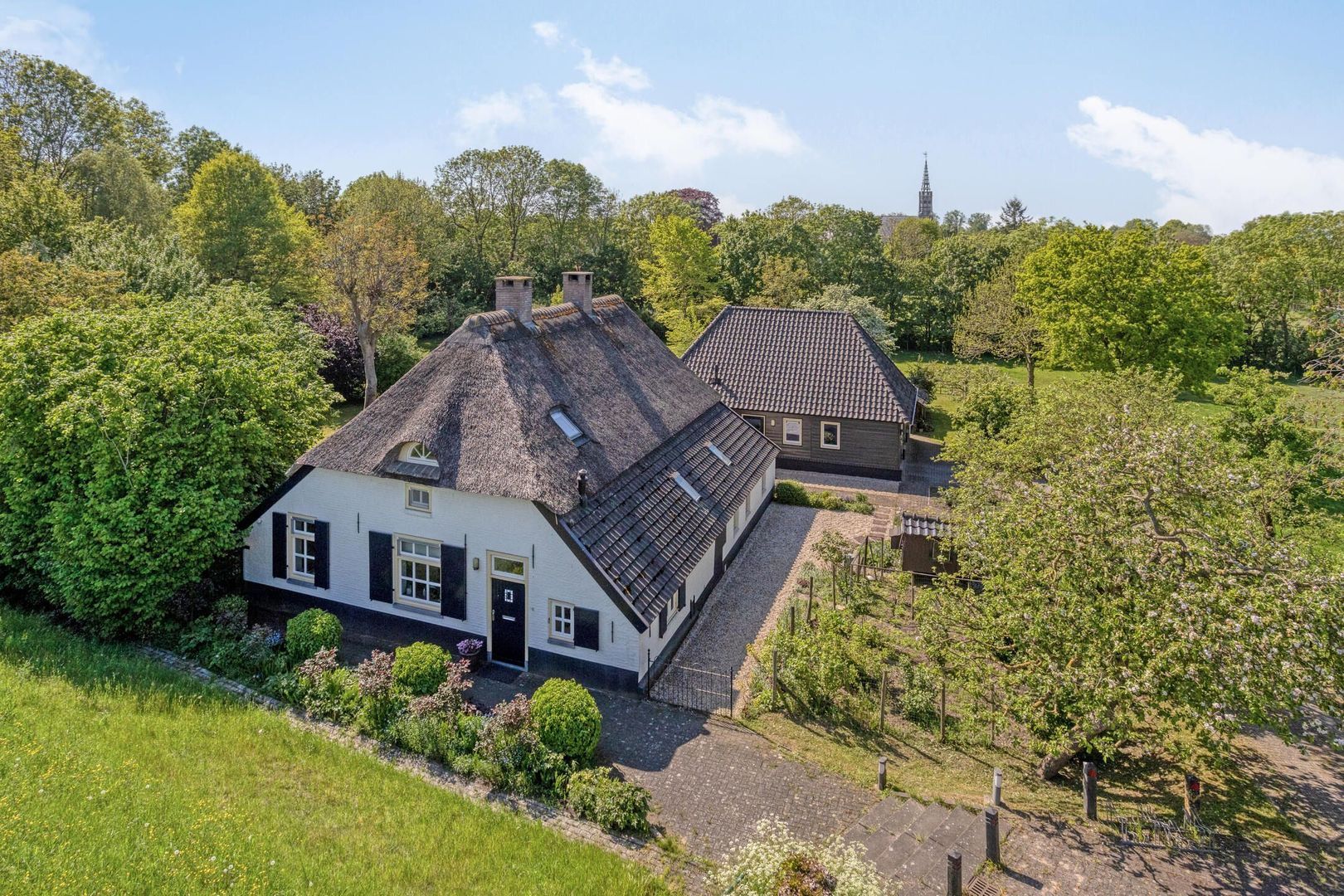 Maasdijk 5, Overlangel foto-1