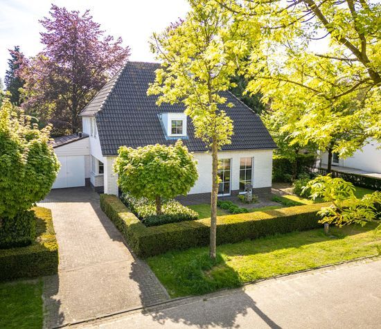 Overhorst 34, Helmond