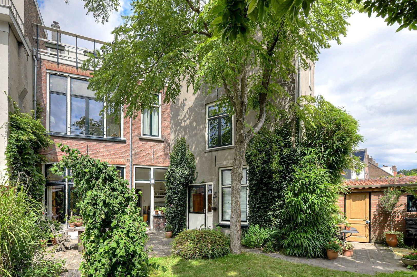 de Roy van Zuidewijnlaan 14, Breda foto-1