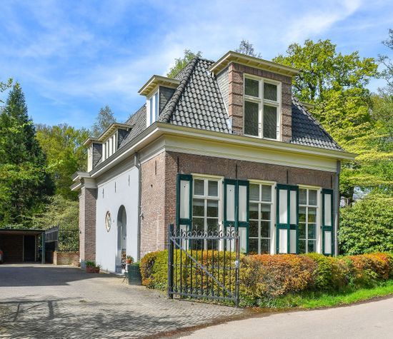 Julianalaan 11, Arnhem