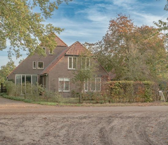 Weg achter de Es 5, Uffelte