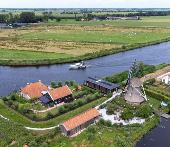 Veendijk 6, Nijetrijne