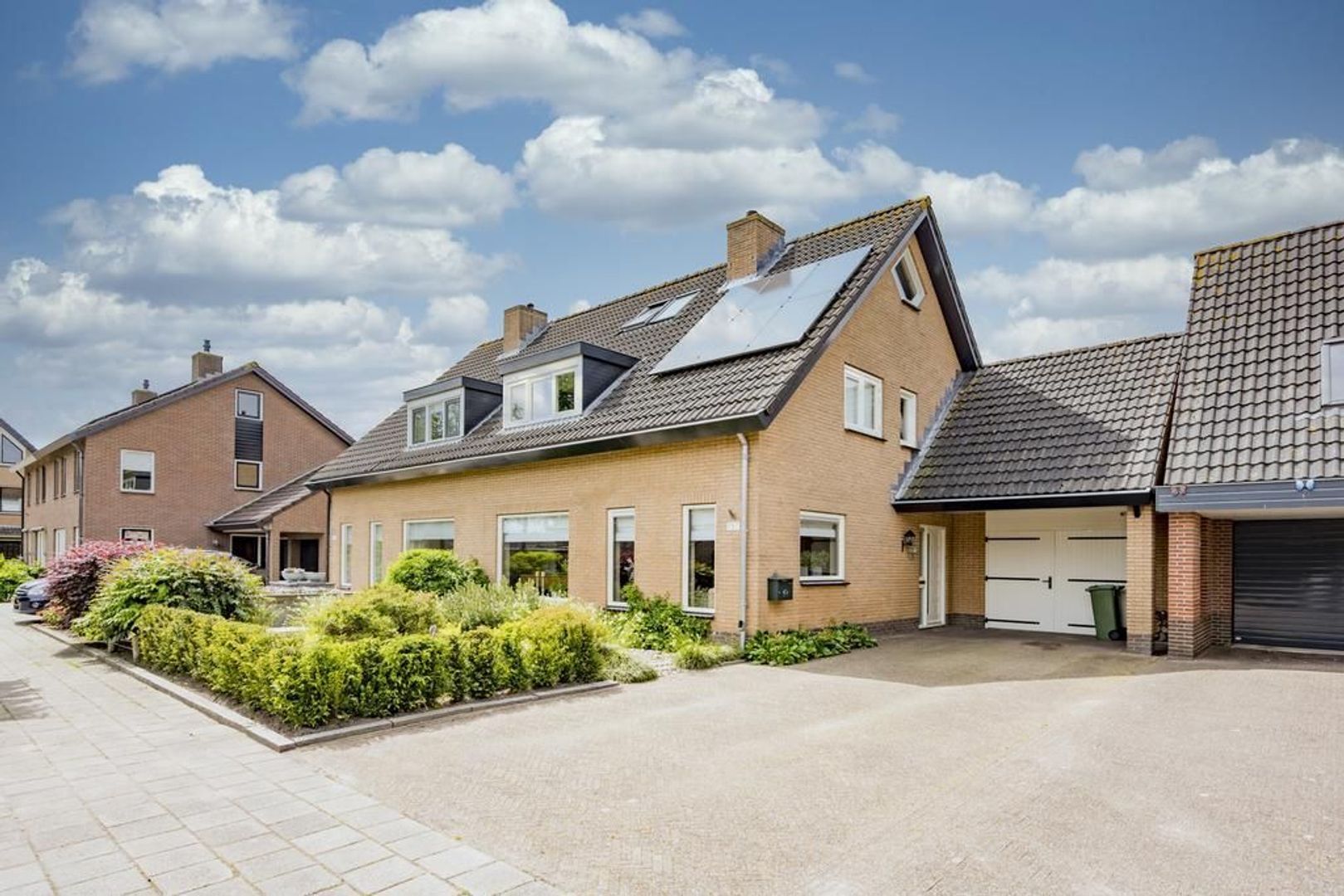 Kardinaal Alfrinklaan 157, Nijkerk foto-0