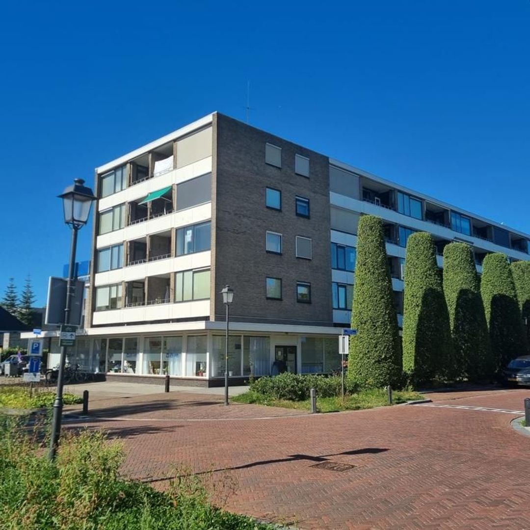 Willem-Alexanderplein 2 II, Nijkerk foto-0