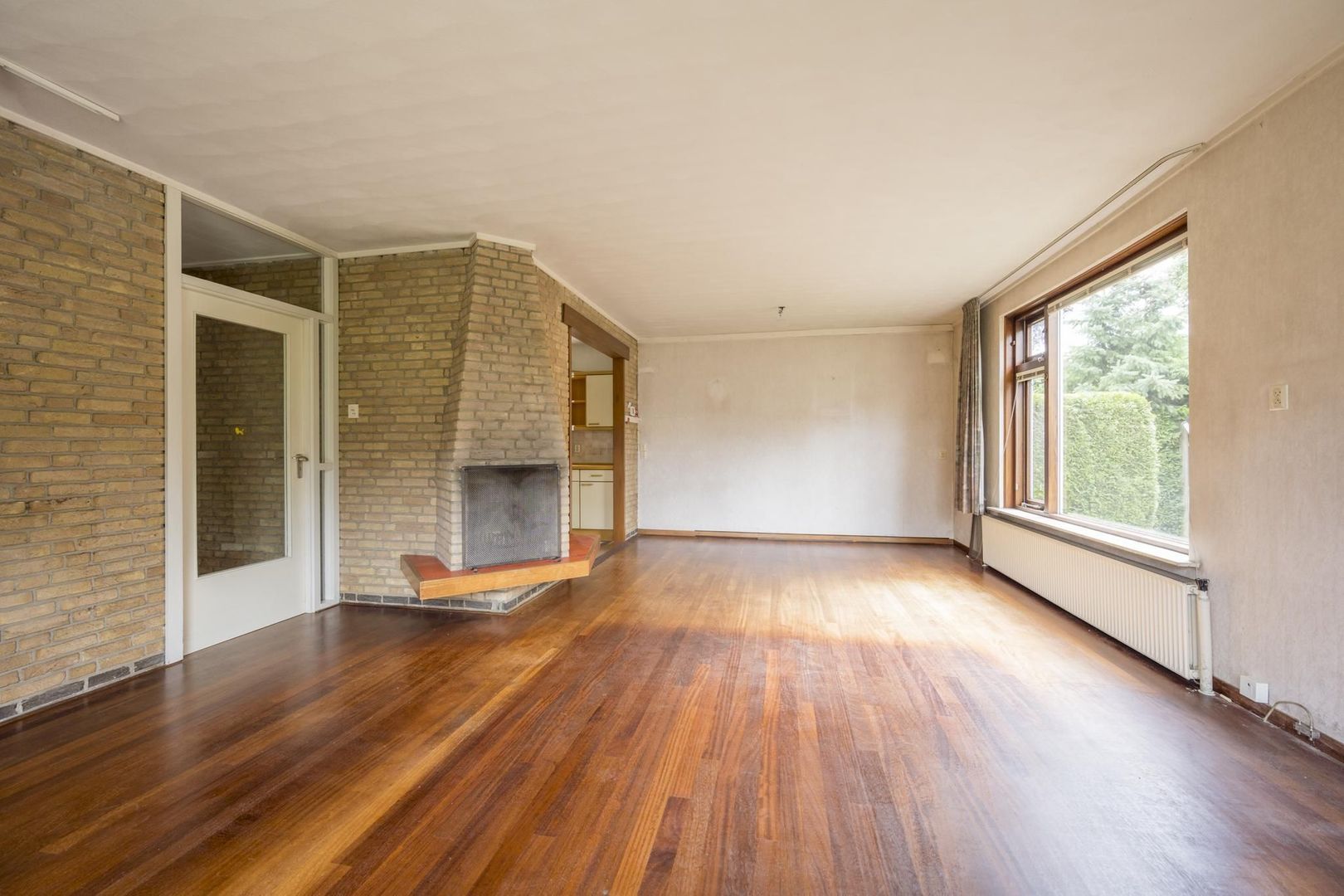 Van Twillerstraat 16, Nijkerk foto-2