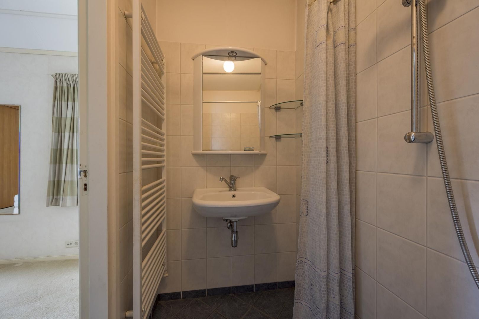 Van Twillerstraat 16, Nijkerk foto-10