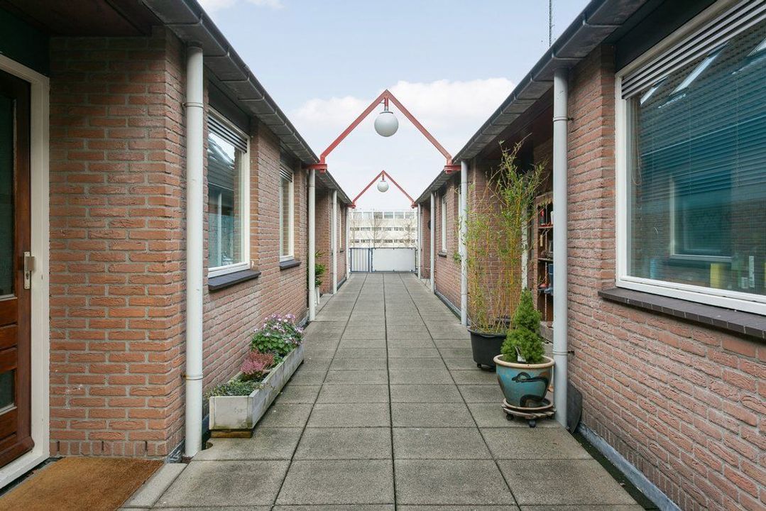 Hollandia 48, Veenendaal foto-small